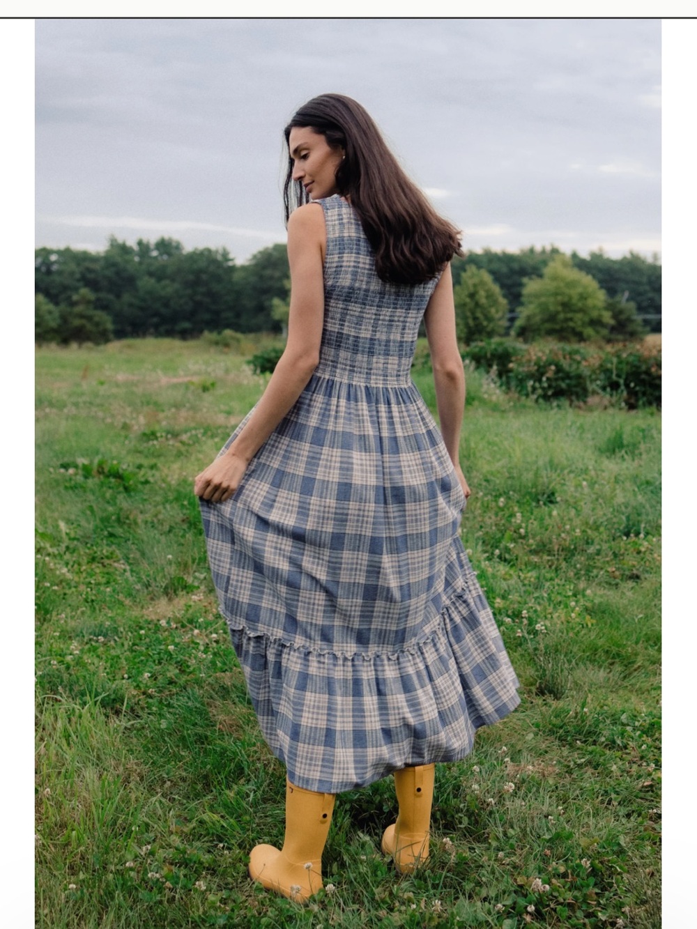 Tradlands Goldie Smocked Midi Dress - Picture 2 of 8